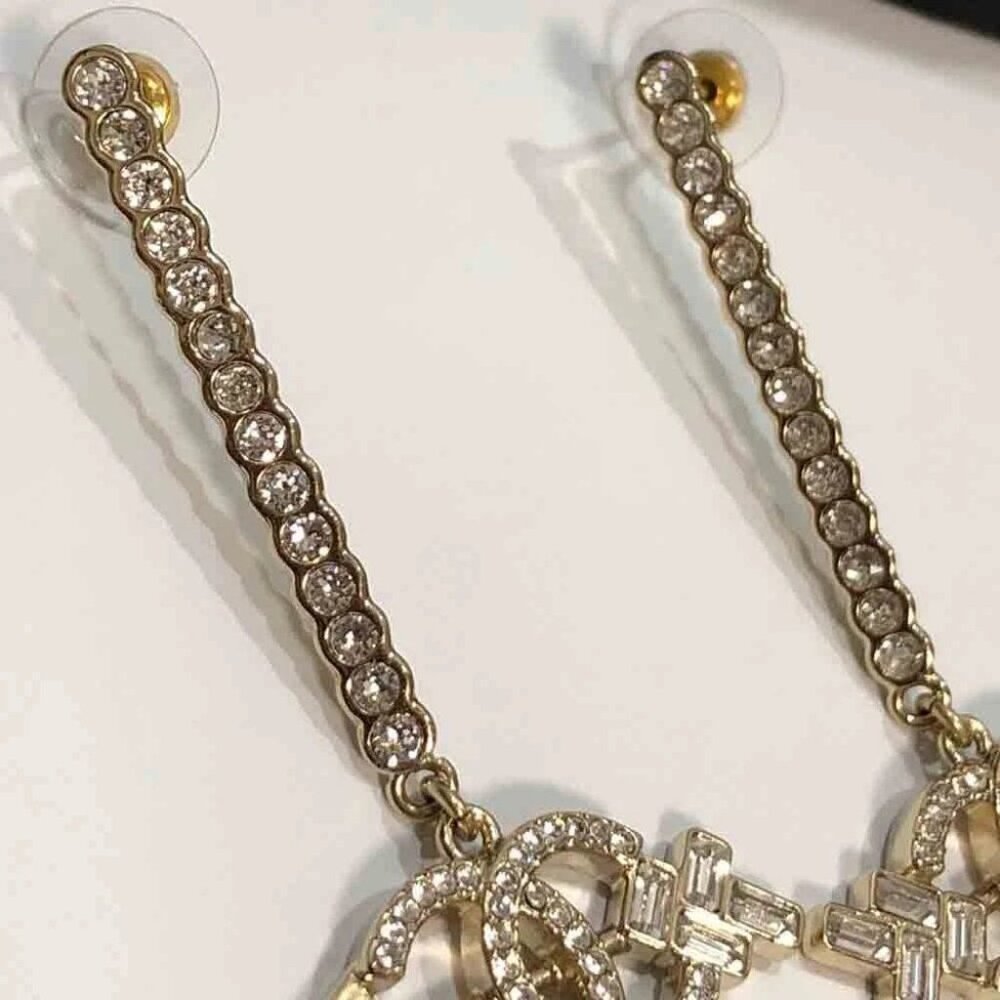 CHANEL CC Logos Rhinestone Arrow Stud Earrings Gold Tone B23C Auth w/Box - Picture 14 of 16